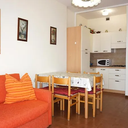 Flat With Shared Pool, Lift, For 4 Guests-beahost 公寓