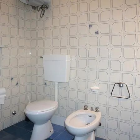 Flat With Shared Pool, Lift, For 4 Guests-beahost