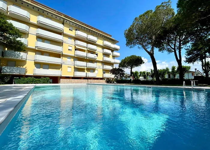 Flat With Shared Pool Apartamento
